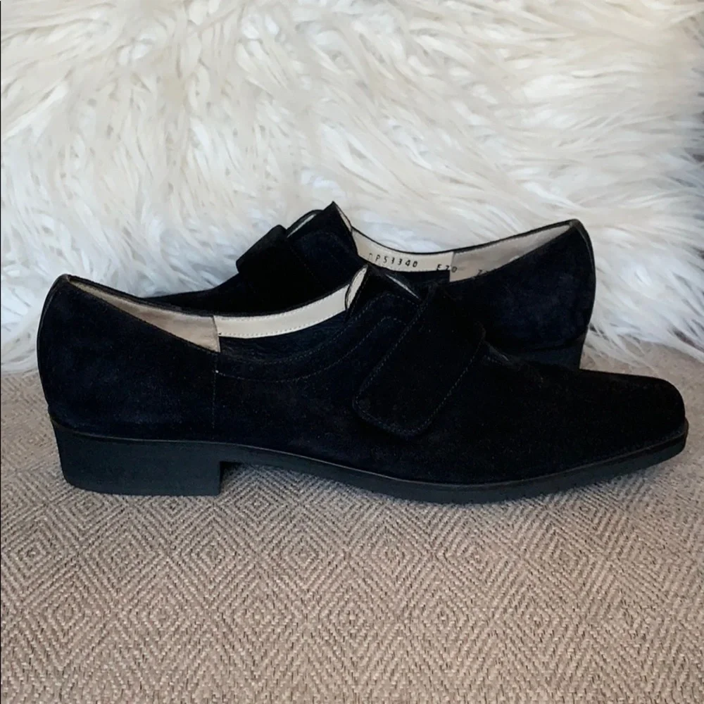 Salvatore Ferragamo‎ Suede Velcro Strap Flats